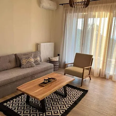 Peri Elxis Luxury 아파트호텔 Mourésion